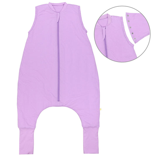 Schlafsack mit Füßen umklappbaren Bündchen und Ärmeln 1.0 TOG_Lavendel_Vorderseite mit Armausschnitt_1200