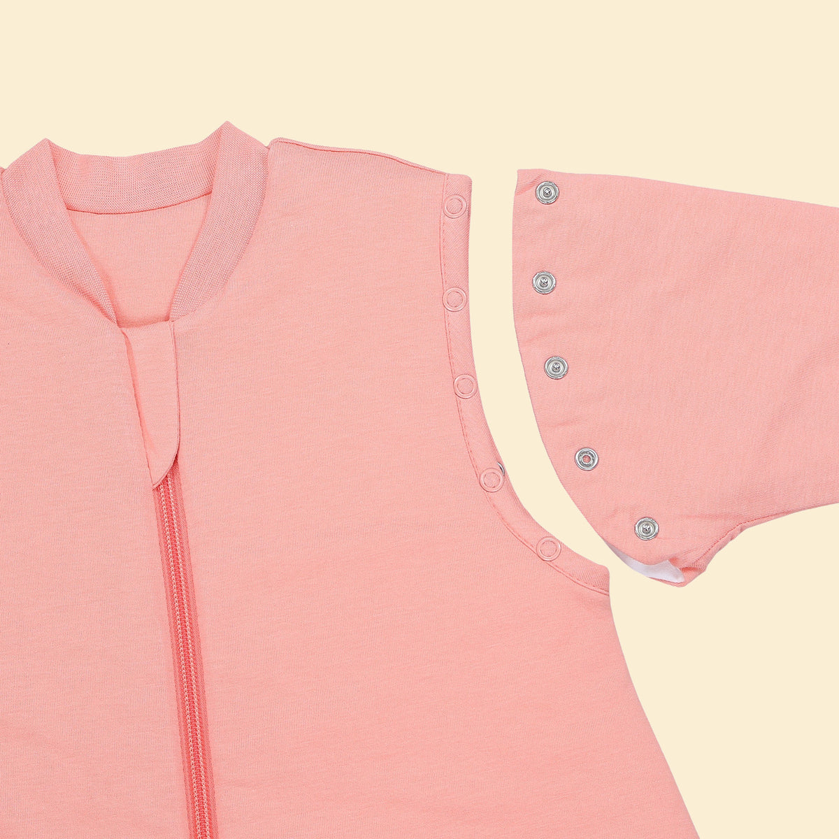 Babyschlafsack 1.0 TOG_Pfirsich_Armausschnitt_1201